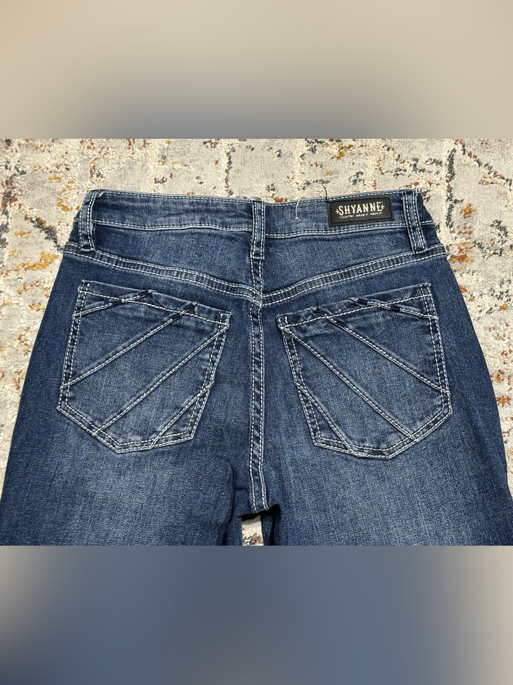 Shyanne Distressed Button-Fly Flare Jeans size 26 x 32 - Picture 9 of 11
